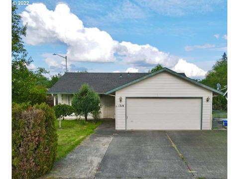 1314 S 15th Ave, Cornelius, OR 97113 photo 1