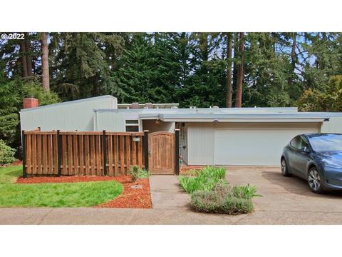 4480 Pinecrest Dr, Eugene, OR 97405 photo 1
