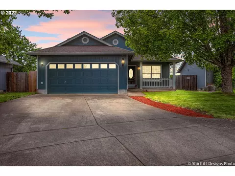 2574 Primrose St, Eugene, OR 97402 photo 1