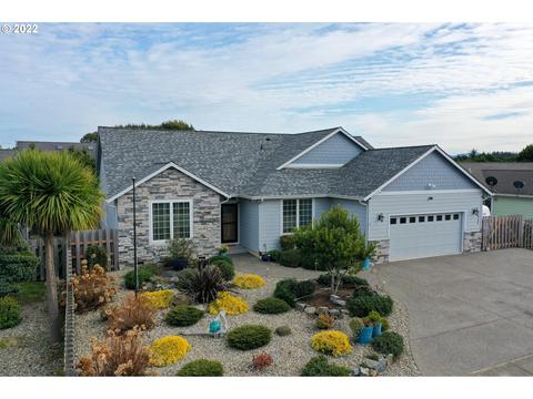 2957 Ruby Ct, Bandon, OR 97411 photo 1