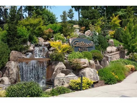 1238 Stone Forest Ct, Eugene, OR 97401 photo 4