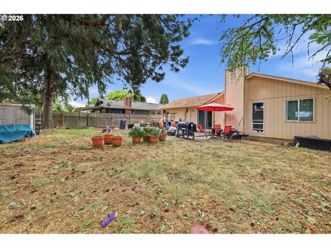 Exterior - 1675 N Danebo Ave, Eugene, OR 97402 photo 4 of 7