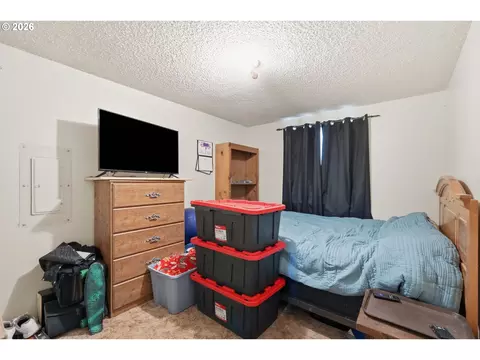 Bedroom - 1675 N Danebo Ave, Eugene, OR 97402 photo 4 of 6