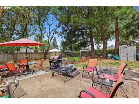 Exterior - 1675 N Danebo Ave, Eugene, OR 97402 photo 1 of 7