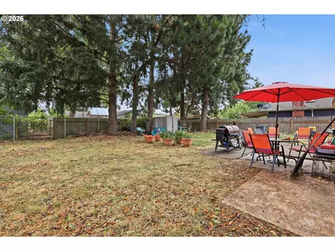 Exterior - 1675 N Danebo Ave, Eugene, OR 97402 photo 6 of 7