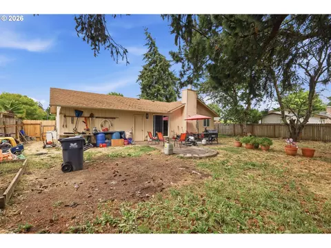 Exterior - 1675 N Danebo Ave, Eugene, OR 97402 photo 3 of 7