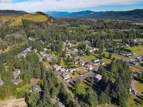 518 Juniper St, Lyons, OR 97358 photo 1