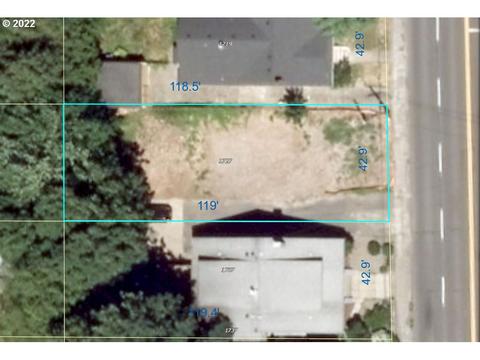 1727 SE Cesar E Chavez Blvd, Portland, OR 97214