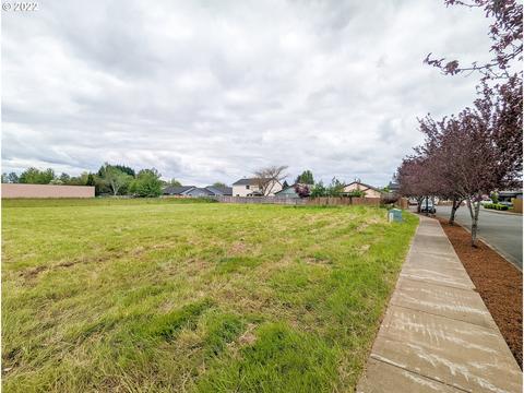 000 NW 18th Ave #2, Battle Ground, WA 98604