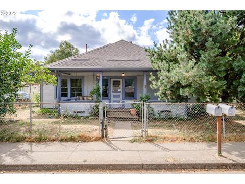 810 Main St, Lyons, OR 97358 photo 1