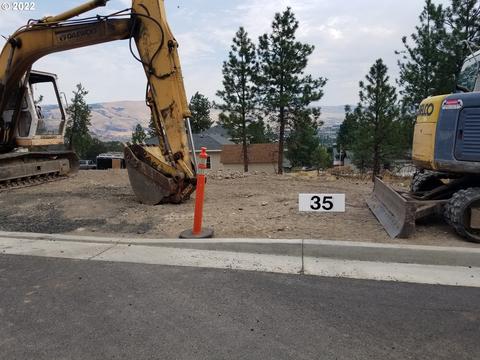 W 15th St, The Dalles, OR 97058
