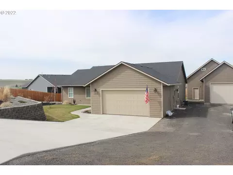 313 SW Tahoe Ave, Pendleton, OR 97801 photo 1