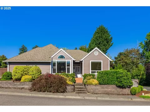 5725 Windfield Loop, Lake Oswego, OR 97035