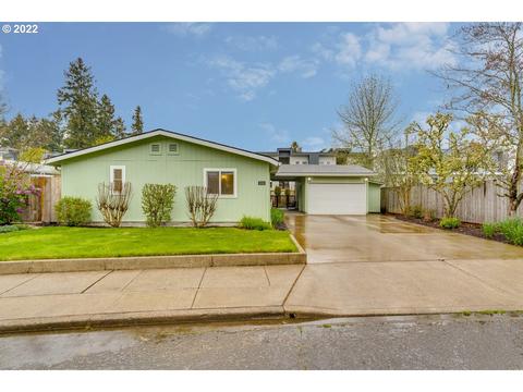 1009 E 12th St, Newberg, OR 97132 photo 1