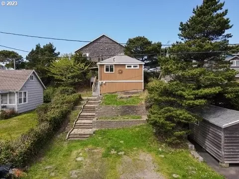 537 N Miller, Rockaway Beach, OR 97136