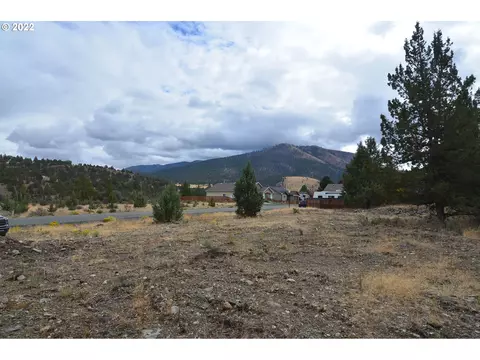 2700 Elkview Dr, Canyon City, OR 97820