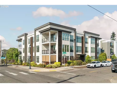 425 NE Bryant St #104, Portland, OR 97211