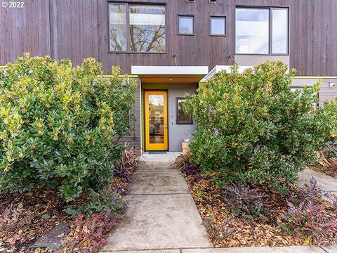 2714 Friendly St, Eugene, OR 97405 photo 1