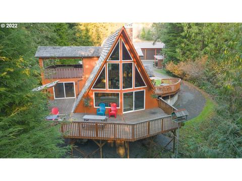 19995 Gods Valley Rd, Nehalem, OR 97131