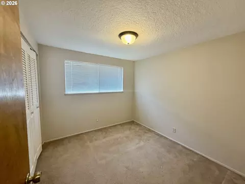 Bedroom - 4478 Hilton Dr, Eugene, OR 97402 photo 5 of 5