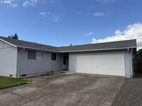 Exterior - 4478 Hilton Dr, Eugene, OR 97402 photo 14 of 17