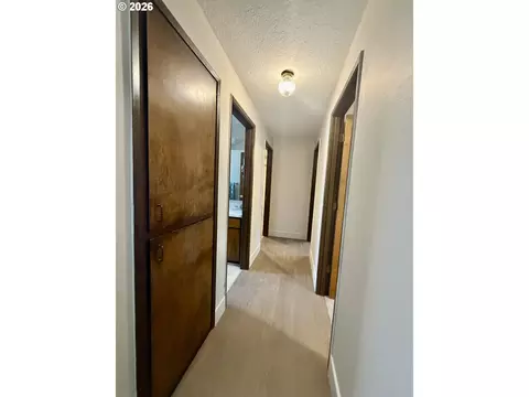 Entry Way - 4478 Hilton Dr, Eugene, OR 97402 photo 1 of 1