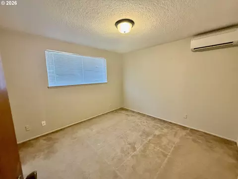 Bedroom - 4478 Hilton Dr, Eugene, OR 97402 photo 3 of 5