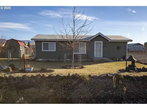 995 W Hickory Pl, Union, OR 97883