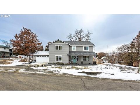 370 NW Fourth St, Dufur, OR 97021