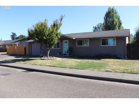 706 E 5th St, Molalla, OR 97038 photo 1