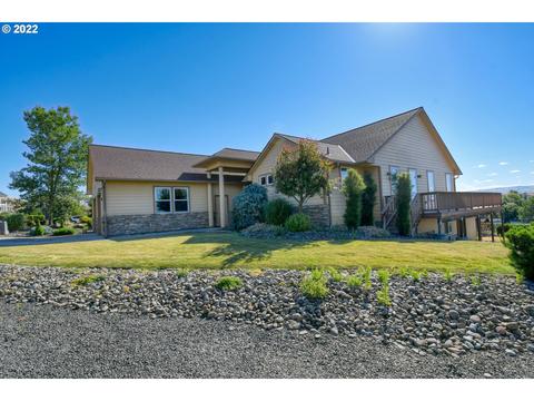 2250 NW Horn Pl, Pendleton, OR 97801 photo 1