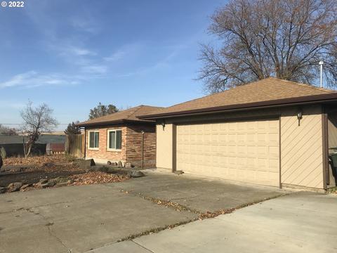 708 SW 32nd St, Pendleton, OR 97801 photo 1
