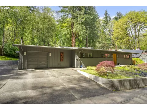 2825 SW Fairview Blvd, Portland, OR 97205