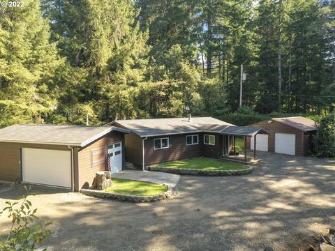 5435 Woahink Dr, Florence, OR 97439