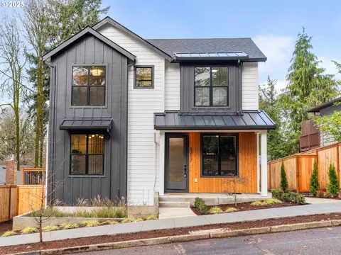 5217 SW Vacuna St, Portland, OR 97219