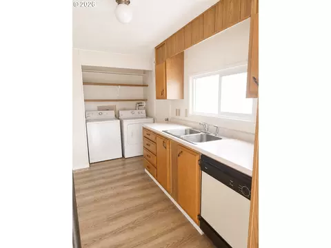 2902 E 2nd St #19, Newberg, OR 97132 photo 5