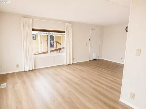 2902 E 2nd St #19, Newberg, OR 97132 photo 3