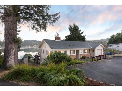 2730 NE Lake Dr, Lincoln City, OR 97367