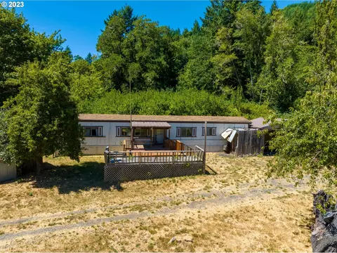 30779 State Highway 38, Elkton, OR 97436