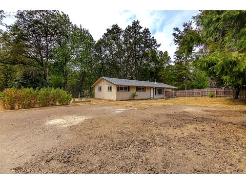 351 Brown St, Glide, OR 97443 photo 1