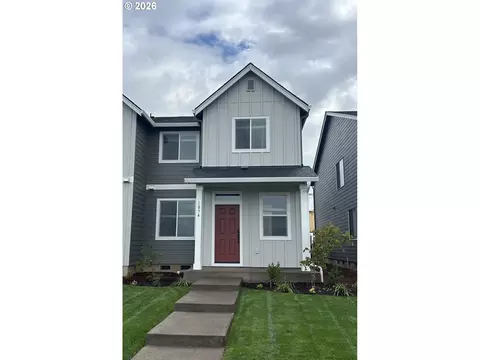 1074 Drake Ln, Woodburn, OR 97071