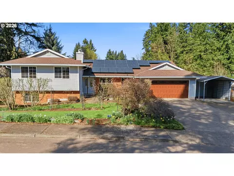 2055 SE Oak Crest Dr, Hillsboro, OR 97123