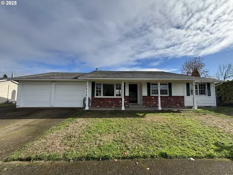 4546 46th Ave NE, Salem, OR 97305