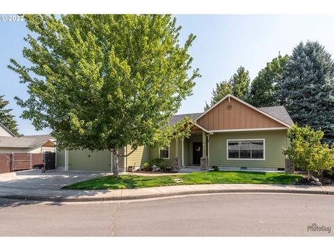 853 67th Pl, Springfield, OR 97478 photo 1