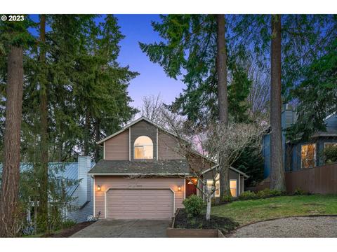 2822 SW Carolina St, Portland, OR 97239