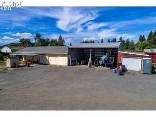 28821 Royal Ave, Eugene, OR 97402 photo 2