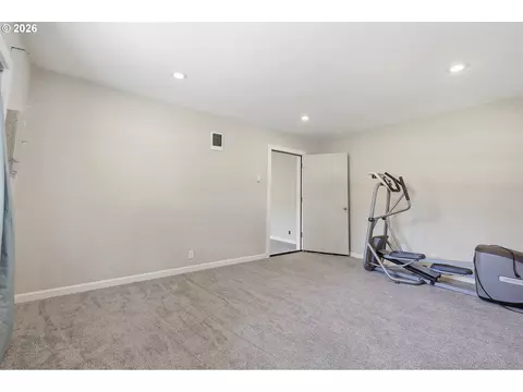 28821 Royal Ave, Eugene, OR 97402 photo 42