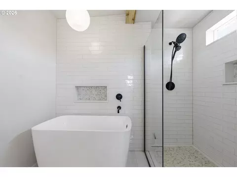 28821 Royal Ave, Eugene, OR 97402 photo 40