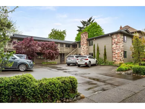 3541 SE Yamhill St, Portland, OR 97214