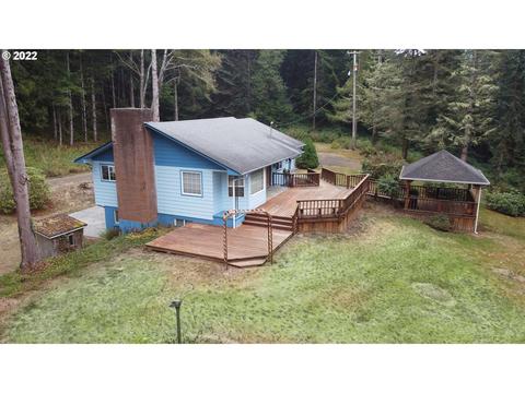 17951 Haven Acres Rd, Clatskanie, OR 97016